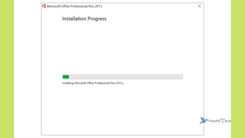 Đợi hoàn tất quá trình cài đặt phần mềm Office 2013